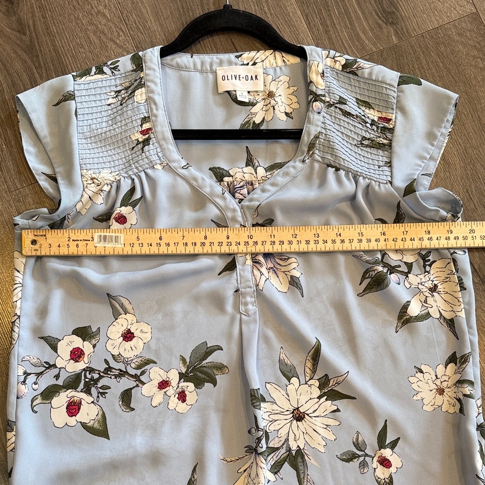 💜Olive & Oak Light Blue Floral Chic Fashionable Casual office attire Blouse - Picture 4 of 5